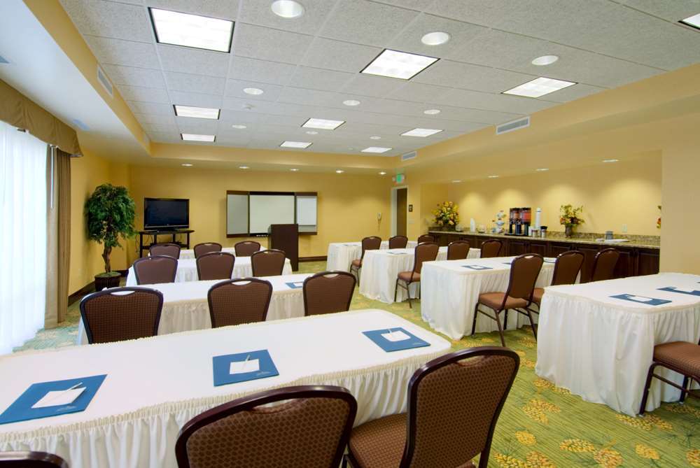 Hampton Inn & Suites Rogers Facilidades foto